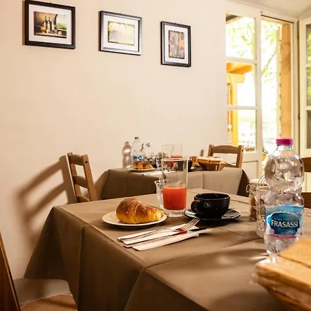Vecchio Granaio Couette-café Pise